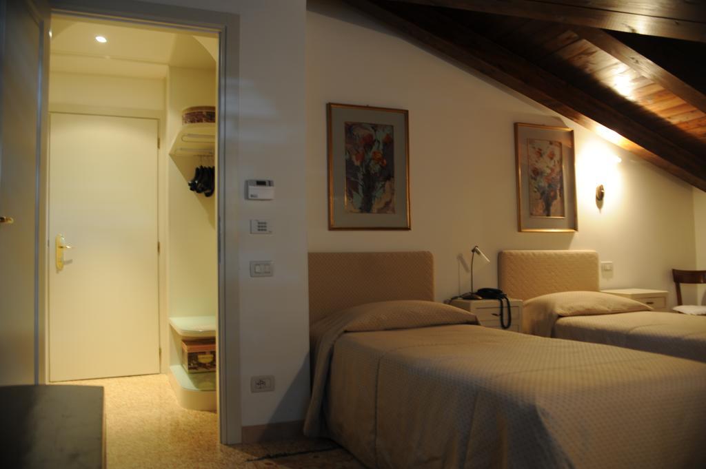 Al Melograno - Room & Breakfast Bologna Ngoại thất bức ảnh