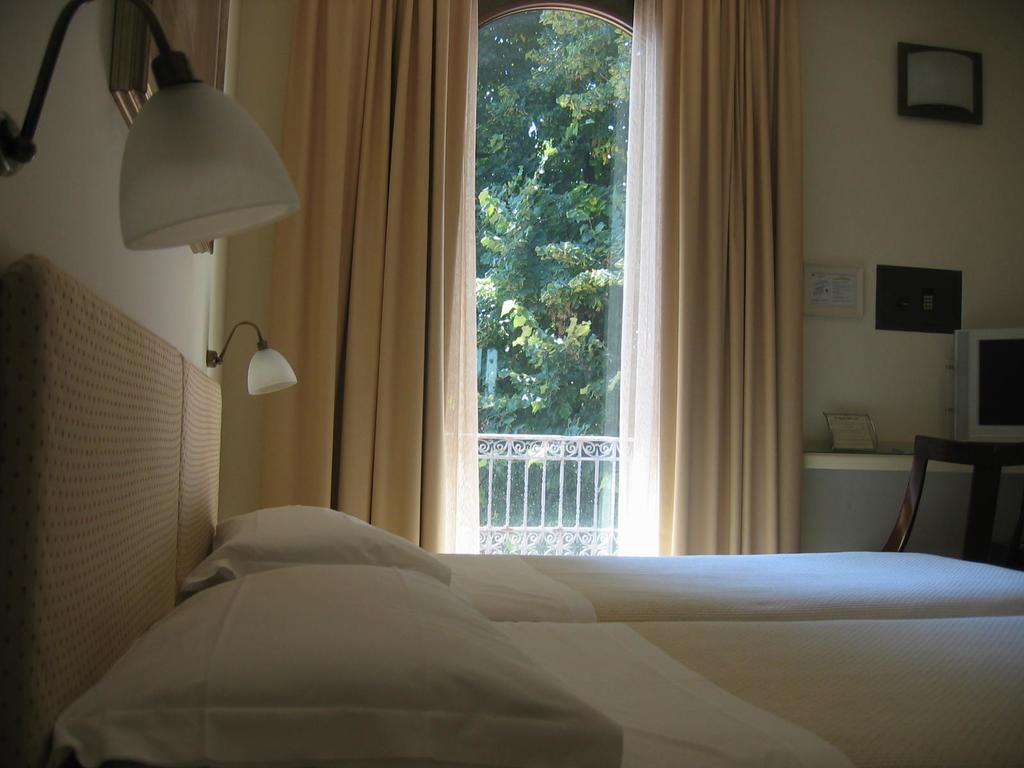 Al Melograno - Room & Breakfast Bologna Ngoại thất bức ảnh
